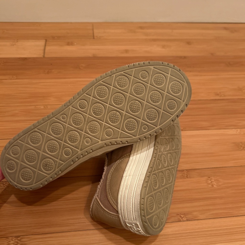 Small platform shoes - Picture 3 of 3